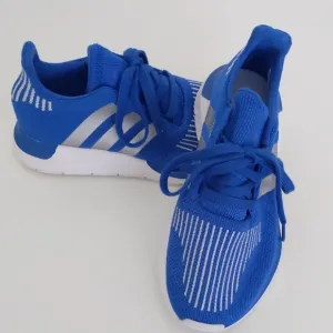 Kids Adidas Blue Athletic Swift Running Sneaker Shoes Size 3.5