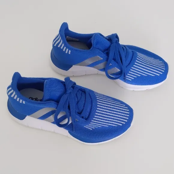Kids Adidas Blue Athletic Swift Running Sneaker Shoes Size 3.5