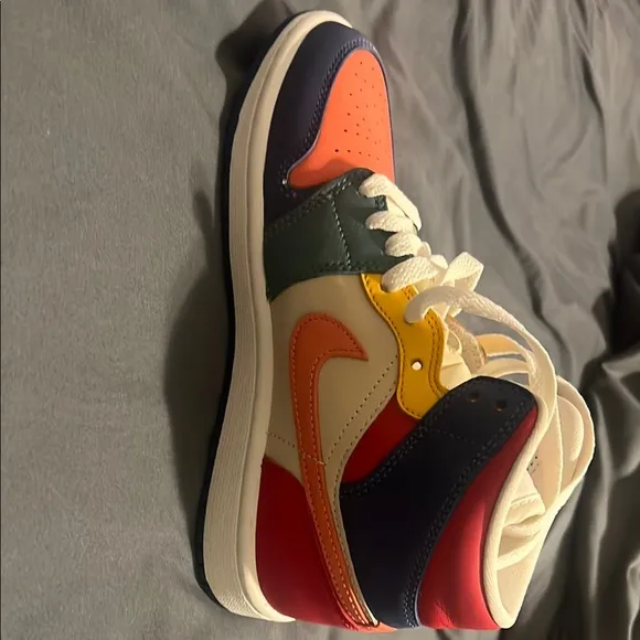 Kid’s Air Jordan One (multicolored)