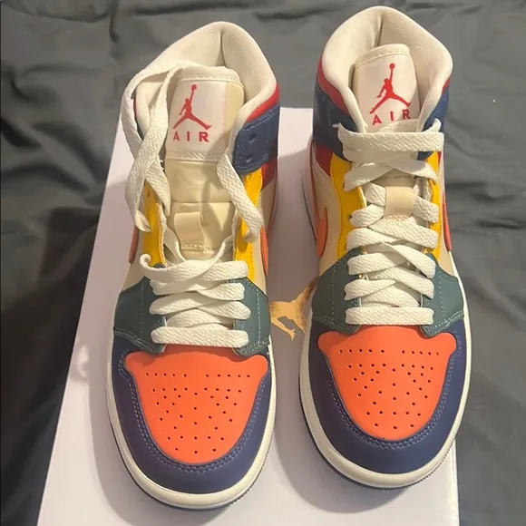Kid’s Air Jordan One (multicolored)
