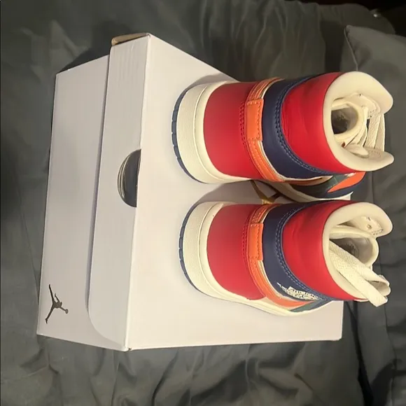 Kid’s Air Jordan One (multicolored)