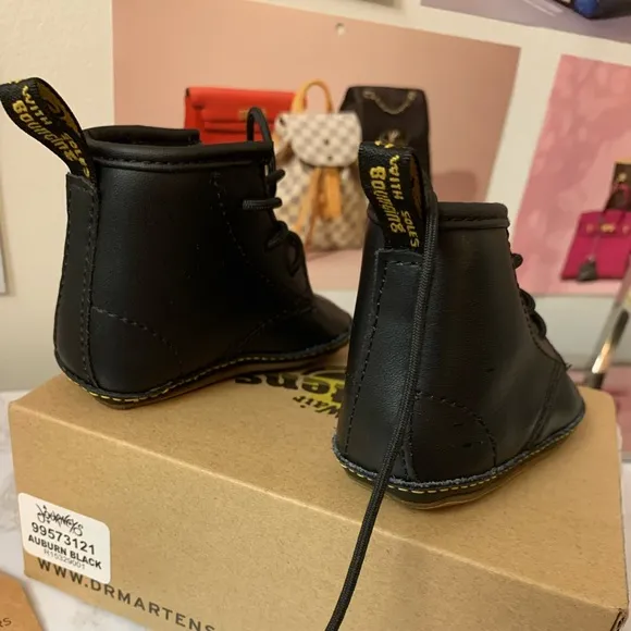 Kids Crib Shoe