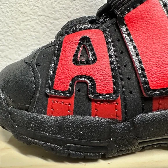 kids Nike Air More Uptempo Sneaker Us Size 6C Black/Red