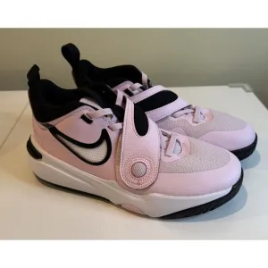 Kids Nike Team Hustle Sneakers Shoes Light Pink Black Size 2 brand New! Slip On