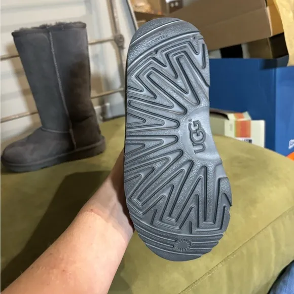 Kids UGG classic tall grey boots size 1 brand new