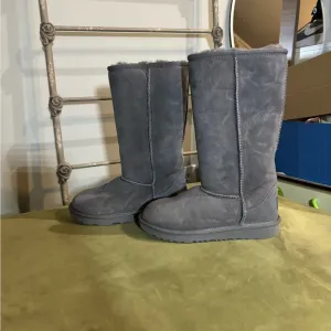 Kids UGG classic tall grey boots size 1 brand new