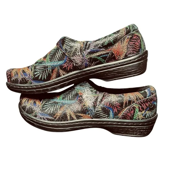 Klogs Footwear Women's Mission Hawaiian Nights size 11