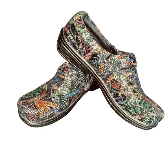 Klogs Footwear Women's Mission Hawaiian Nights size 11