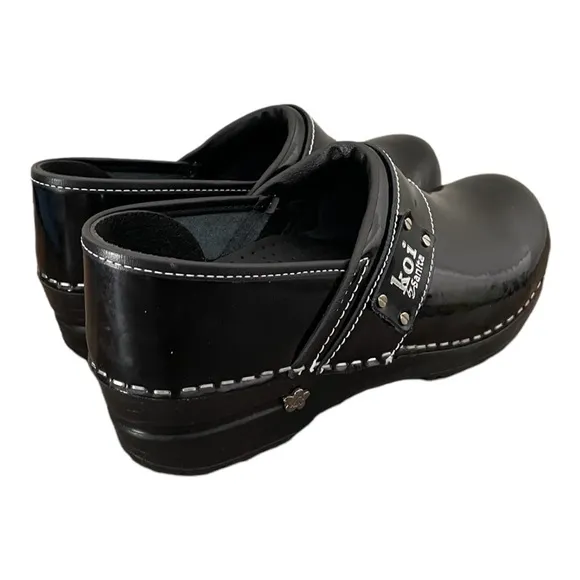 Koi Sanita Black Patent Leather Clogs Size 7 Women’s Nurse Shoes - Slip On