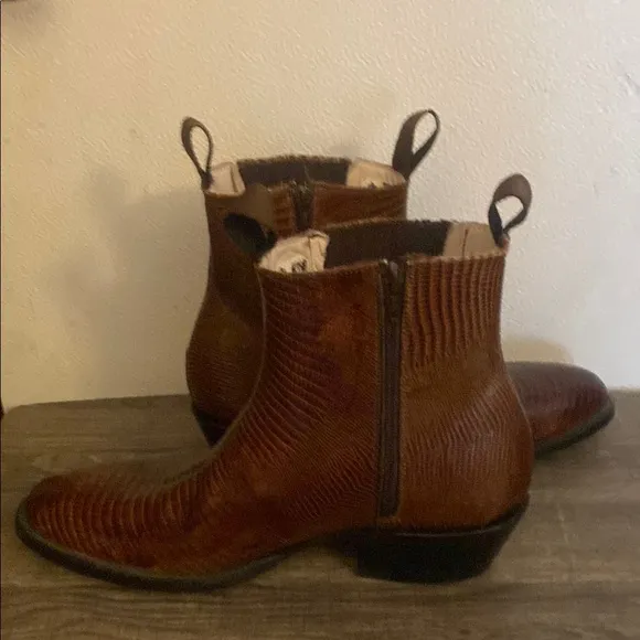 Korwin Leather Ankle Boots Lizard Embossed size 11