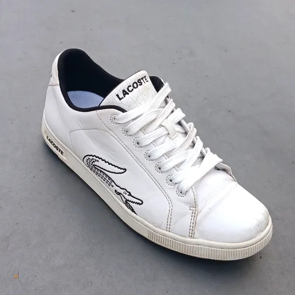 LACOSTE MEN'S WHITE CARNABY BIG CROC EMBROIDERED LEATHER TENNIS/FASHION SHOES