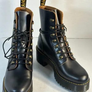 LADIES SIZE 10 NEW DR.MARTENS BOOTS