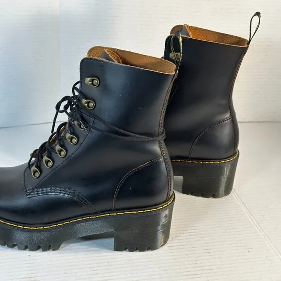 LADIES SIZE 10 NEW DR.MARTENS BOOTS