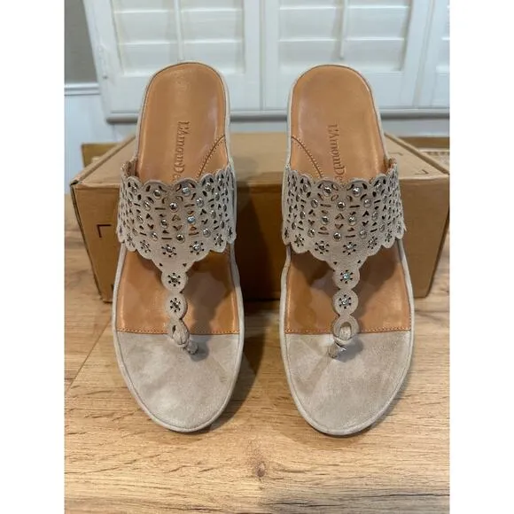 L'Amour Des Pieds Chuxley Women's Wedge Flip Flop Taupe Suede Size 9.5 NWOT