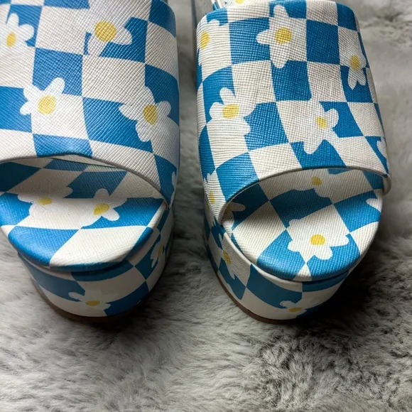 Larroude BlueWhite Checkered Daisy Miso SuperChunky Platforms NWOT Size 8.5