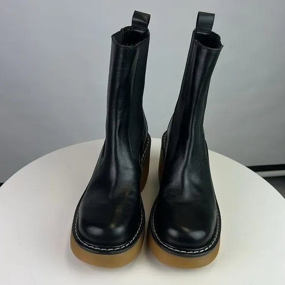 Like New MARC FISHER LTD Mlfredy Women Black Leather Cold Weather Booties Boots