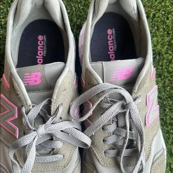 *like new* New Balance Fresh Foam X70 Women’s Shoes Size 9.5