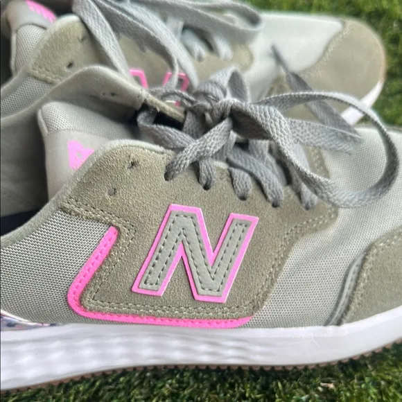 *like new* New Balance Fresh Foam X70 Women’s Shoes Size 9.5