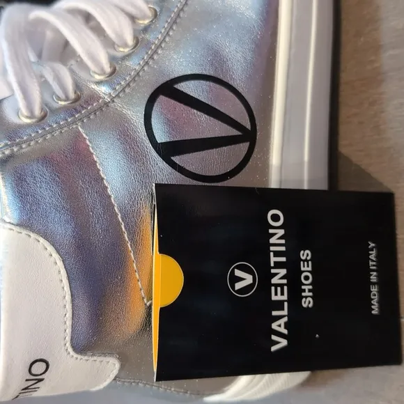 LikeNEW Valentino Hightop Sneakers