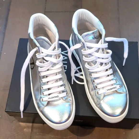 LikeNEW Valentino Hightop Sneakers