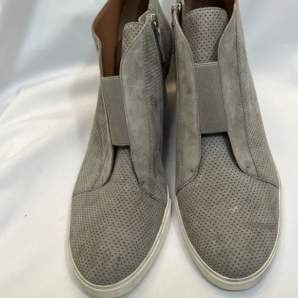 Linea Paolo Felicia Gray Suede Wedge Sneakers-Size 13M