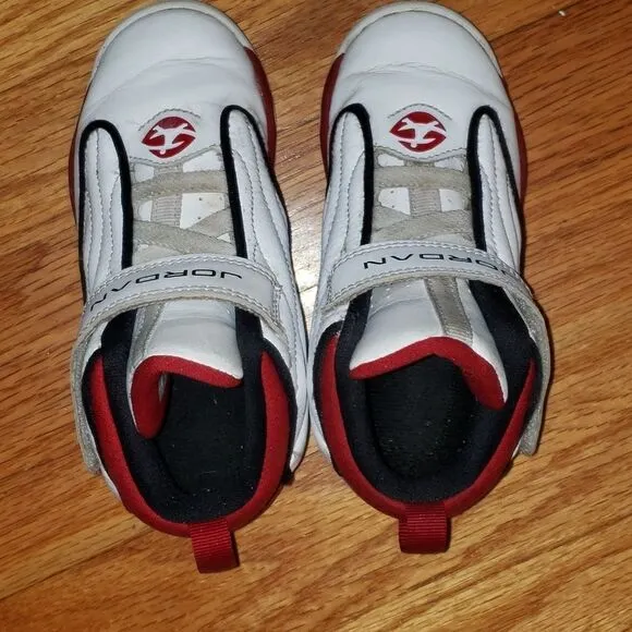 LITTLE KIDS' JORDAN PRO STRONG BASKETBALL SHOES