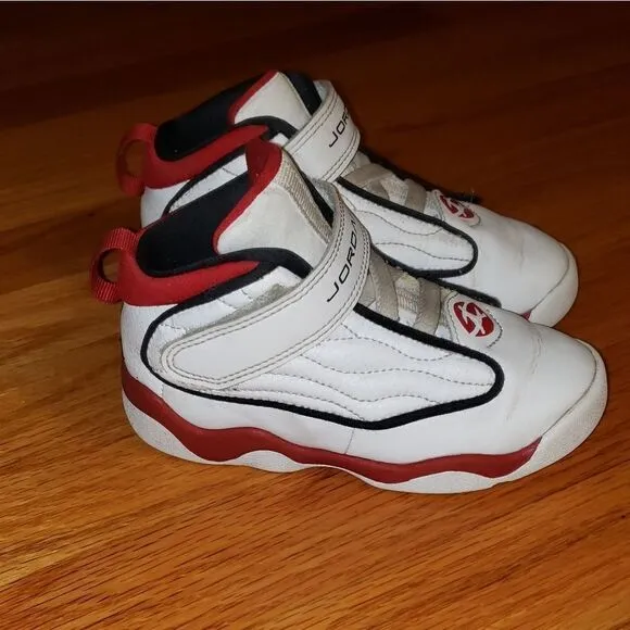 LITTLE KIDS' JORDAN PRO STRONG BASKETBALL SHOES