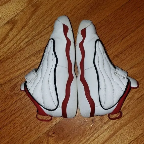 LITTLE KIDS' JORDAN PRO STRONG BASKETBALL SHOES
