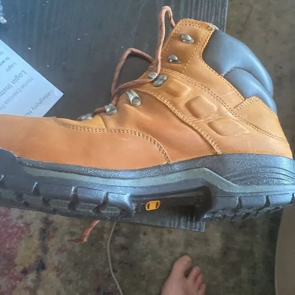 LKN Wolverine Men’s EAA Safety-Toe Boots Size 12 Medium Slip and Oil resistant