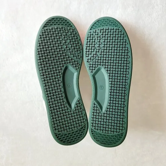 LOCI | Neo Low Top Casual Sneaker With Cork and Foam Insole in White &amp; Green