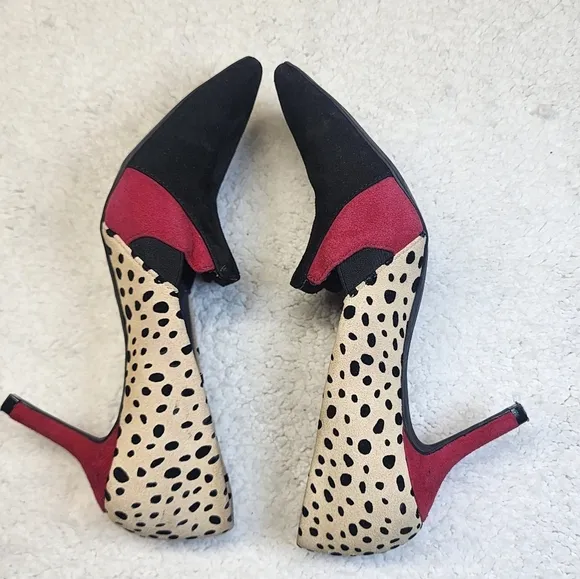LOGO By Lori Goldstein Leopard Suede Pumps Size 7M