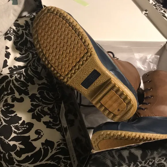 London Fog “Wynter” Duck Boot Navy size 7 NIB