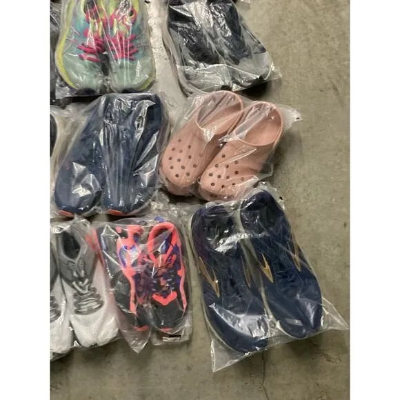 Lot 16 Pairs Of Shoes Bulk Wholesale Reseller Running Nikes Ds Vans Hugo Boss