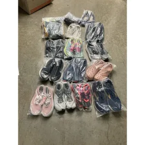 Lot 16 Pairs Of Shoes Bulk Wholesale Reseller Running Nikes Ds Vans Hugo Boss