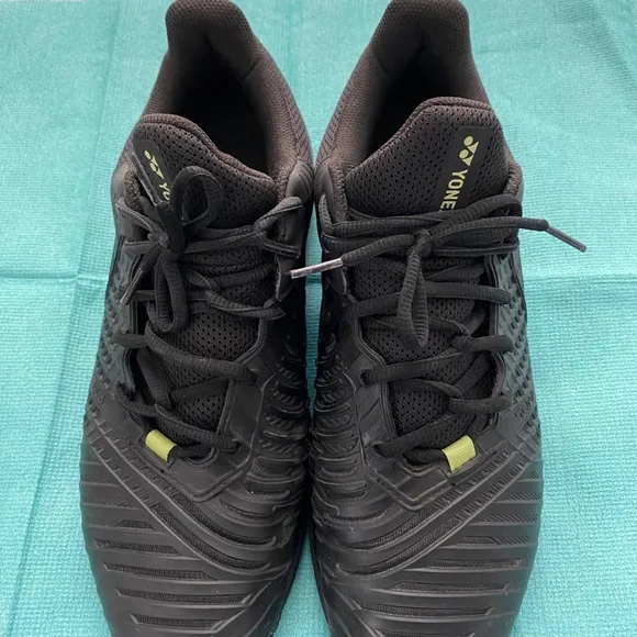 lot of gently used 10.5 pickle ball sneakers .