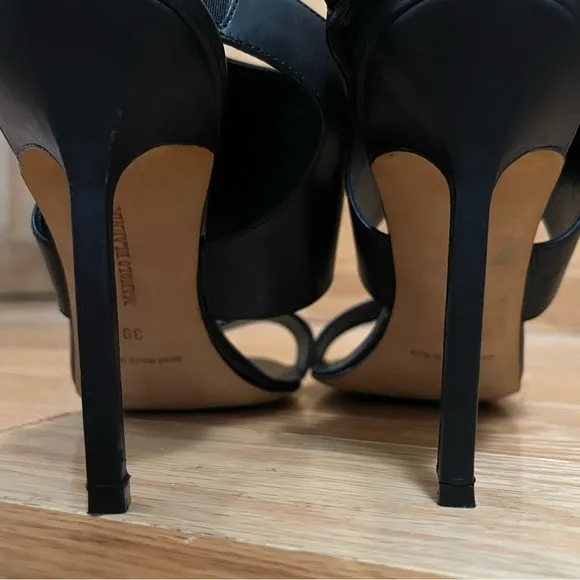 Manolo Blahnik Black Sling Back Sandals Size 39