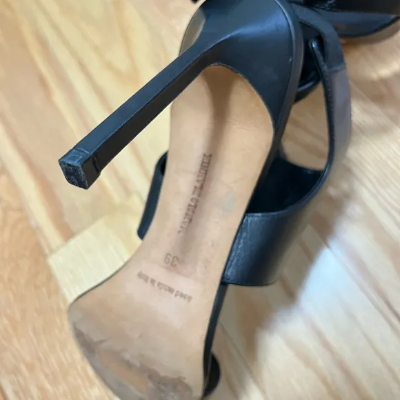 Manolo Blahnik Black Sling Back Sandals Size 39