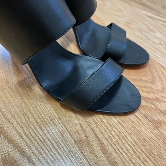 Manolo Blahnik Black Sling Back Sandals Size 39