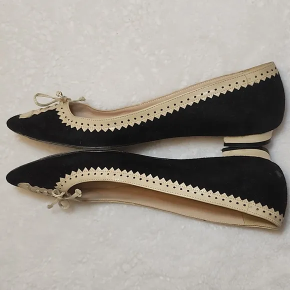 Manolo Blahnik Bow Tie Black and Cream Women's Flat Shoes  Size 38/ US 8
