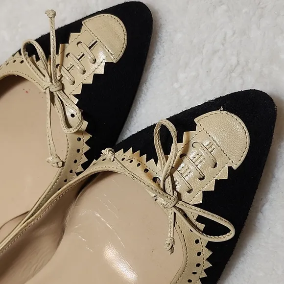 Manolo Blahnik Bow Tie Black and Cream Women's Flat Shoes  Size 38/ US 8