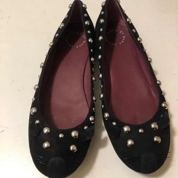 Marc Jacobs vat face shoes. Seude great design