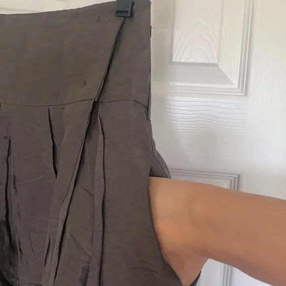 MaxMara skirt - brownish dark grey, size 8, fits large, 2 pockets