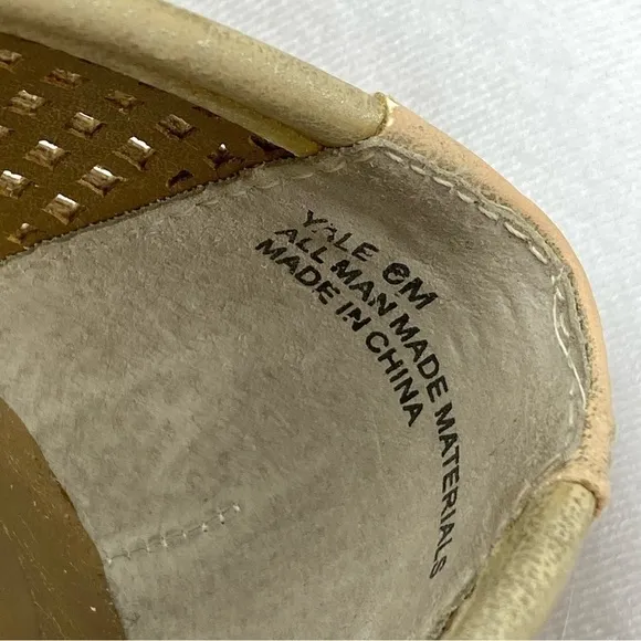 ME TOO Yale Slip On Loafer Laser Cut Rubbed Gold Size 6M (EUC)