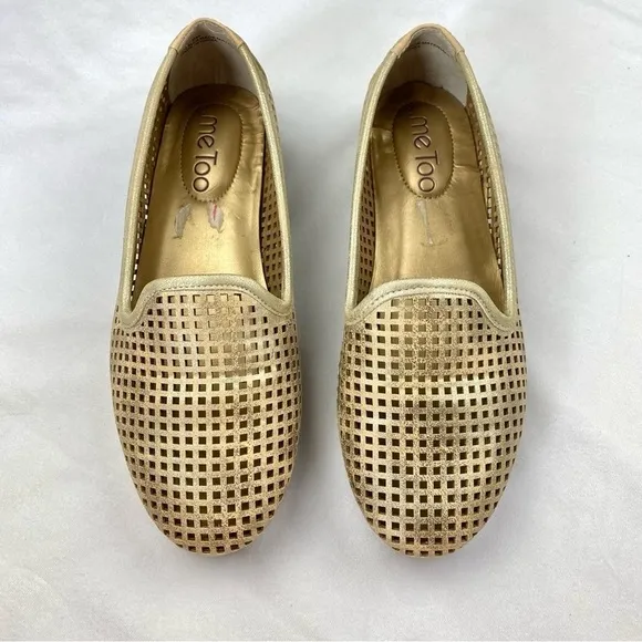 ME TOO Yale Slip On Loafer Laser Cut Rubbed Gold Size 6M (EUC)