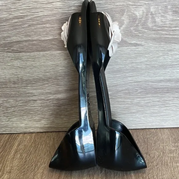 Mel By Melissa Black With White Flower Jelly Flat Shoes