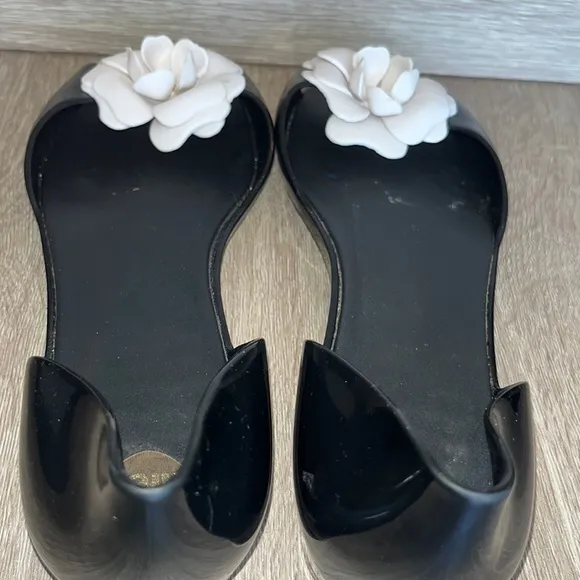 Mel By Melissa Black With White Flower Jelly Flat Shoes
