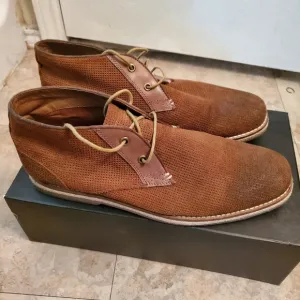 Men Joe's Casual Shoes Sz. 10.5