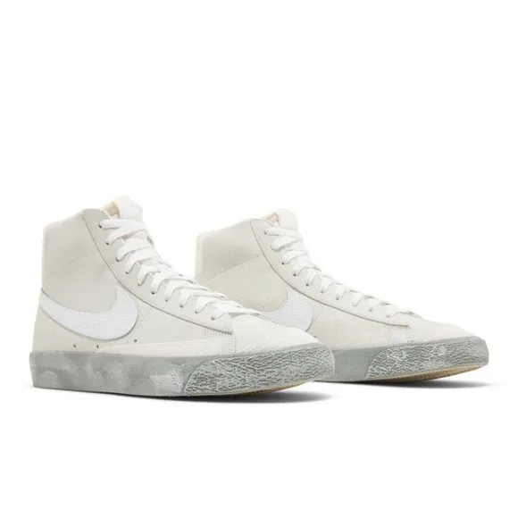 Men Size 7.5 (Euro Sz 40.5) Nike Blazer Mid ‘77 SE Sneakers Summit White/Phantom