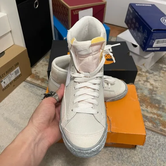 Men Size 7.5 (Euro Sz 40.5) Nike Blazer Mid ‘77 SE Sneakers Summit White/Phantom