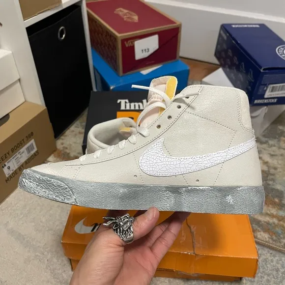 Men Size 7.5 (Euro Sz 40.5) Nike Blazer Mid ‘77 SE Sneakers Summit White/Phantom
